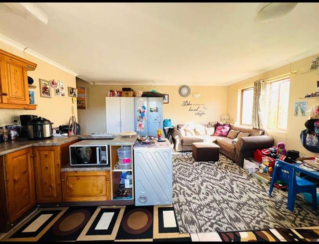 1 BEDROOM TOWNHOUSE FOR SALE IN THE WOLDS